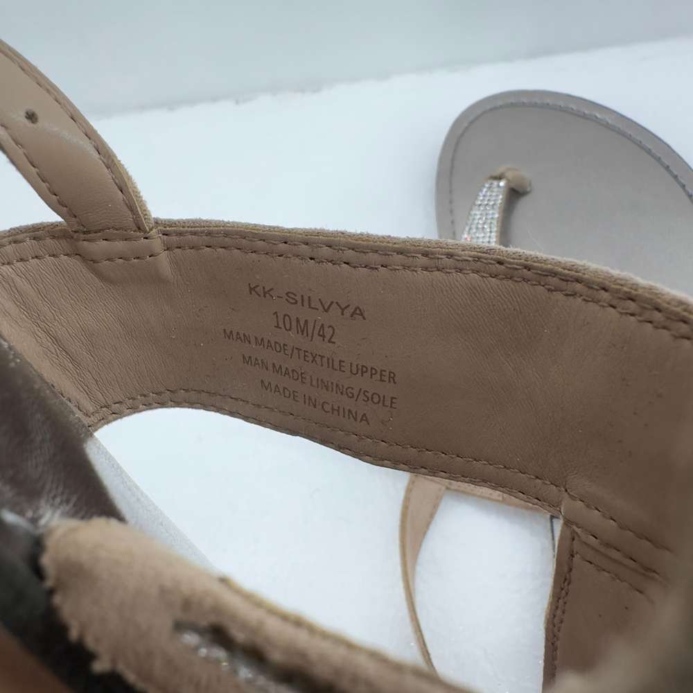 Women's 10 KELLY & KATIE Silver Pewter Embellished KK-SILVYA THONG SANDALS Shoes - Picture 7 of 8
